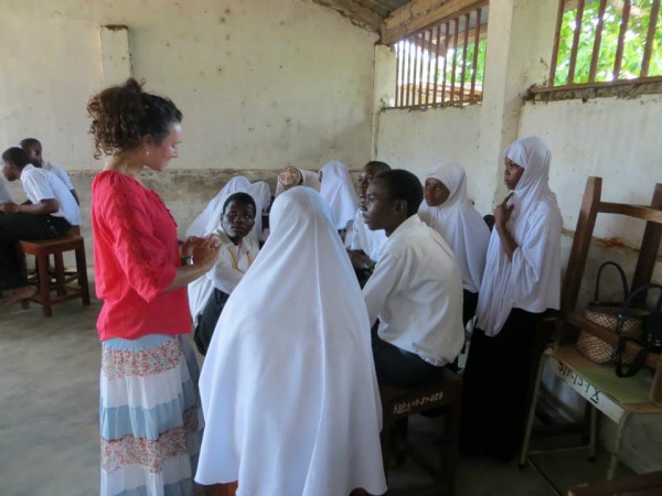 Lianne works with a small group of GETZanzibar 2013 students during the play creation process.